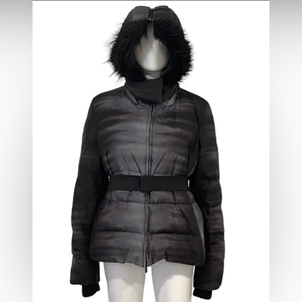 BCBG Max Azria winter puffy coat. XS/S. No belt